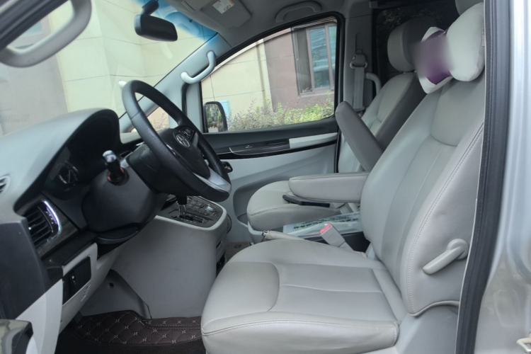 Used JAC Group Refine M5 2013 2.0T Gasoline Automatic Business Edition Left Front Seat
