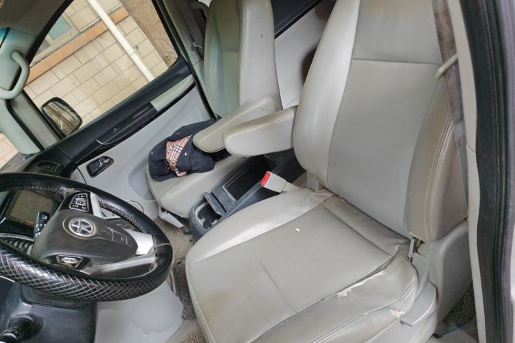 Used JAC Group Refine M5 2013 2.0T Gasoline Manual Business Edition Left Front Seat