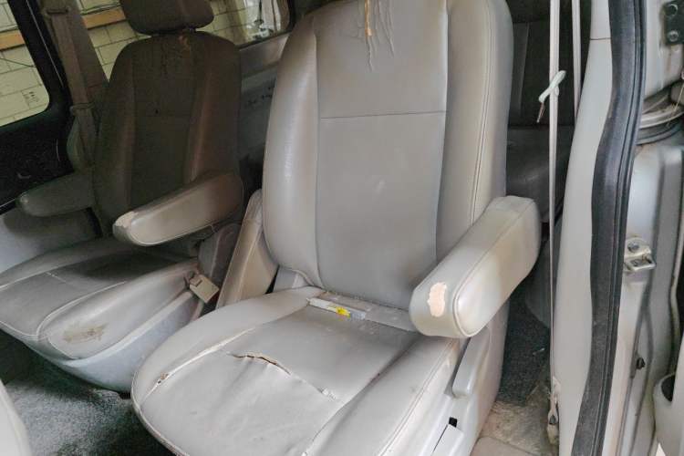 Used JAC Group Refine M5 2013 2.0T Gasoline Manual Business Edition Left Rear Seat