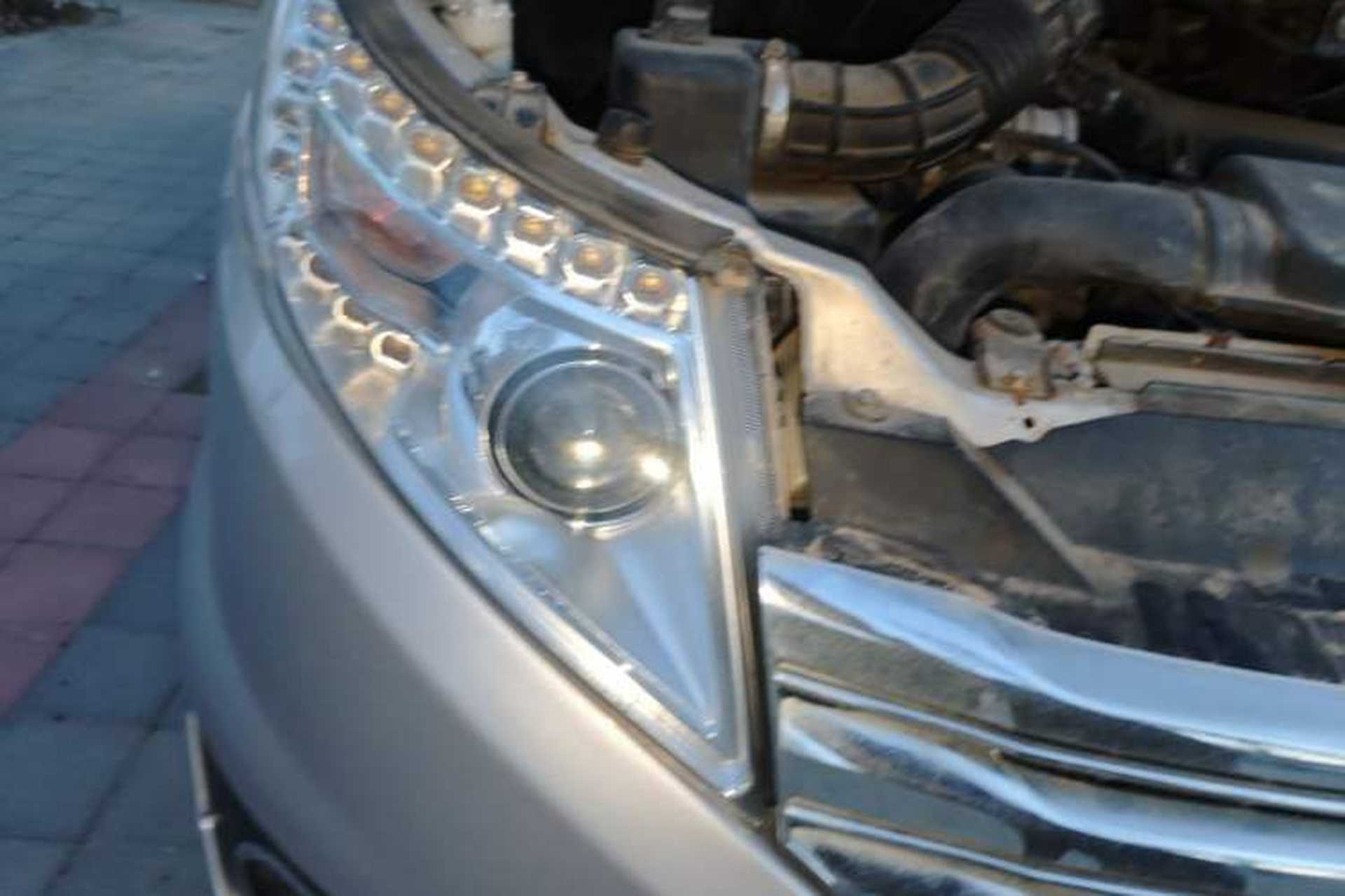 Used JAC Group Refine M5 2013 2.0T Gasoline Automatic Business Edition Right Front Headlight