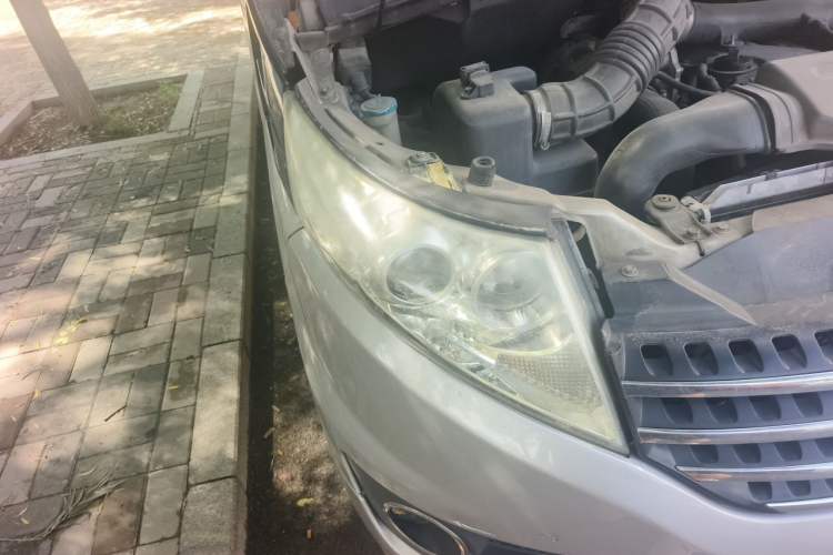 Used JAC Group Refine M5 2013 2.0T Gasoline Automatic Business Edition Right Front Headlight