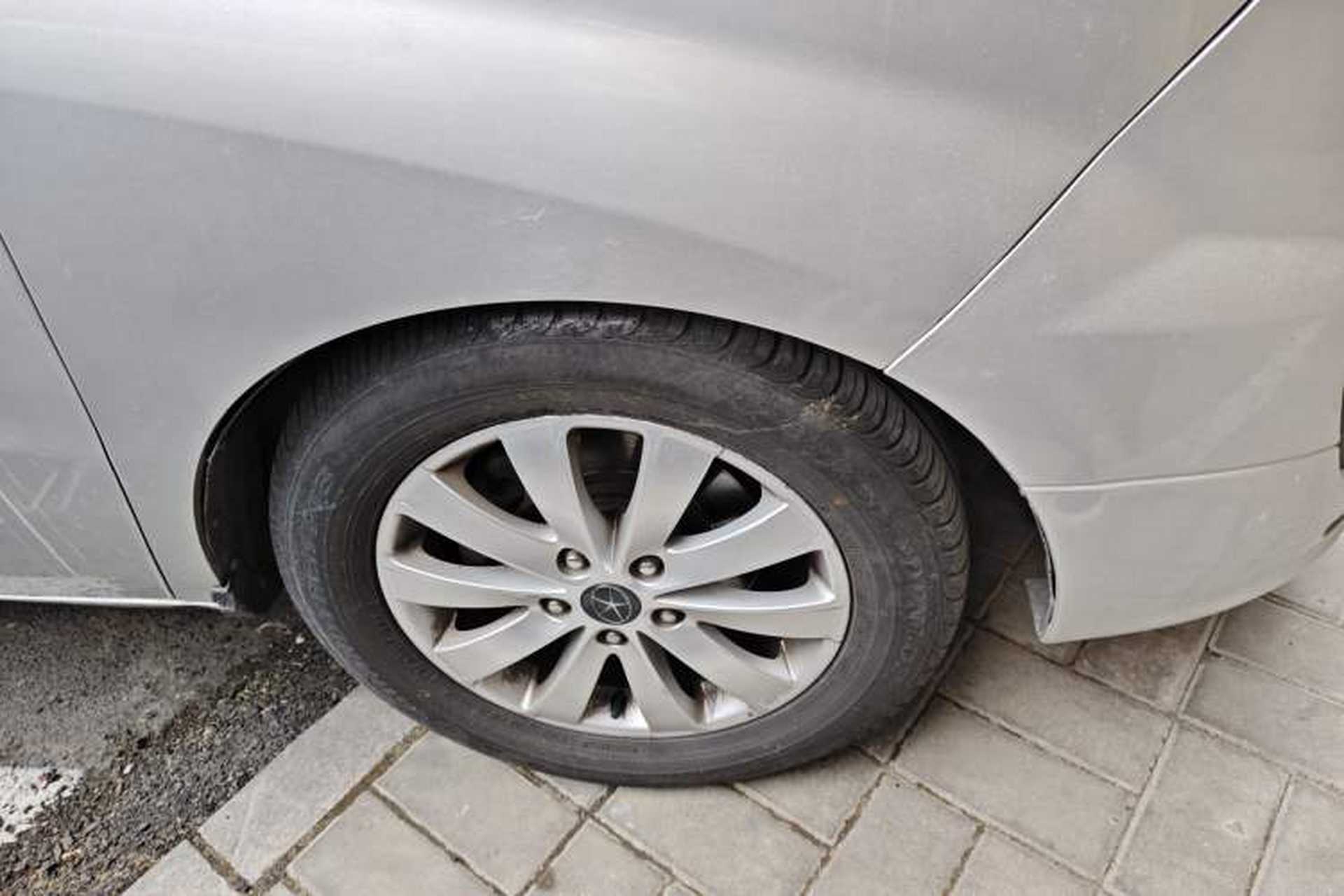 Used JAC Group Refine M5 2013 2.0T Gasoline Automatic Business Edition Right Front Wheel Hub