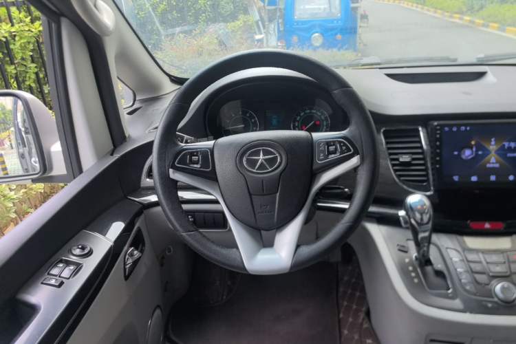 Used JAC Group Refine M5 2013 2.0T Gasoline Automatic Business Edition Steering Wheel