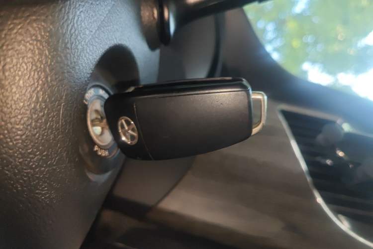 Used JAC Group Refine M5 2013 2.0T Gasoline Automatic Business Edition Vehicle Key