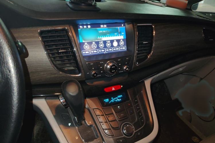 Used JAC Group Refine M5 2013 2.0T Gasoline Automatic Business Edition Audio And AC Panel