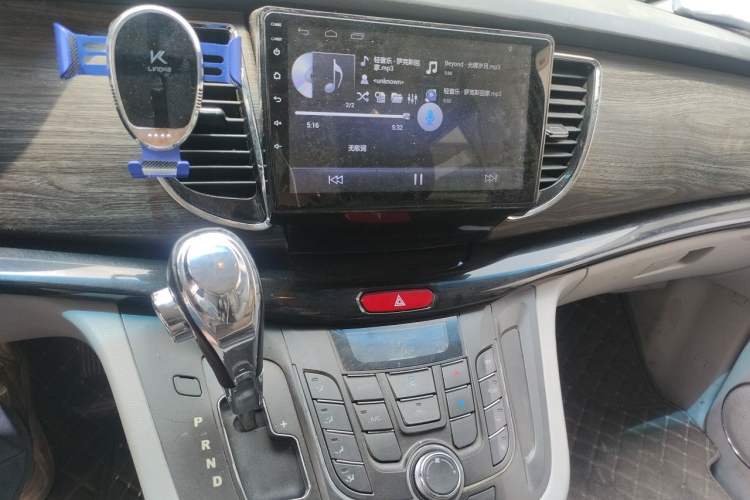 Used JAC Group Refine M5 2013 2.0T Gasoline Automatic Business Edition Audio And AC Panel