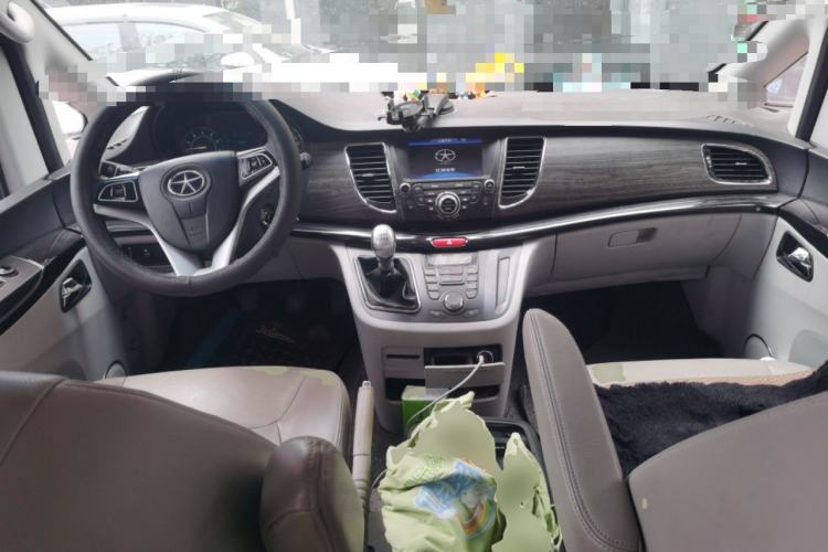Used JAC Group Refine M5 2013 2.0T Gasoline Manual Business Edition Center Console
