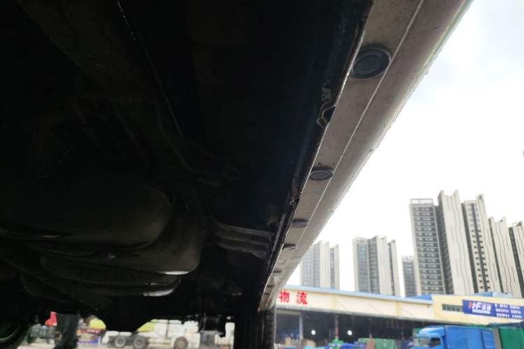 Used JAC Group Refine M5 2013 2.0T Gasoline Automatic Business Edition Chassis Front Left