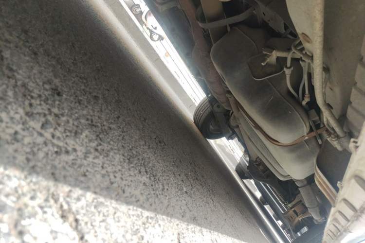 Used JAC Group Refine M5 2013 2.0T Gasoline Automatic Business Edition Chassis Front Left
