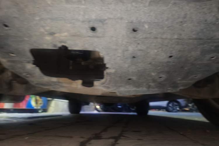Used JAC Group Refine M5 2013 2.0T Gasoline Manual Business Edition Chassis Front