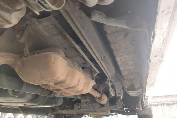 Used JAC Group Refine M5 2013 2.0T Gasoline Automatic Business Edition Chassis Rear Right