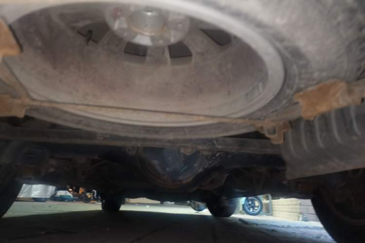 Used JAC Group Refine M5 2013 2.0T Gasoline Manual Business Edition Chassis Rear
