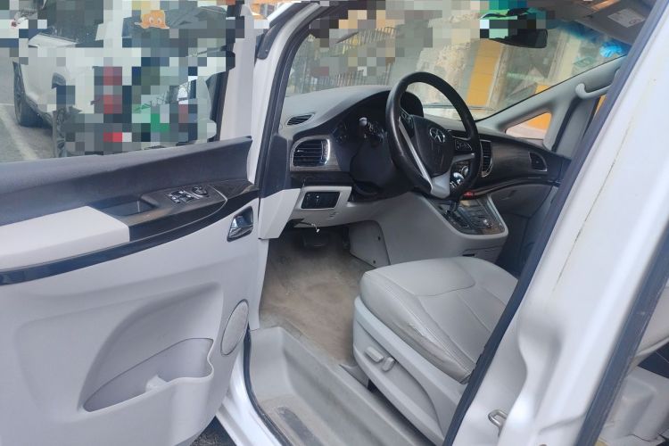 Used JAC Group Refine M5 2013 2.0T Gasoline Automatic Business Edition Driver Seat