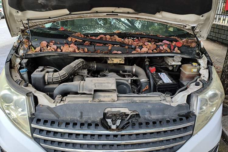 Used JAC Group Refine M5 2013 2.0T Gasoline Manual Business Edition Engine Bay