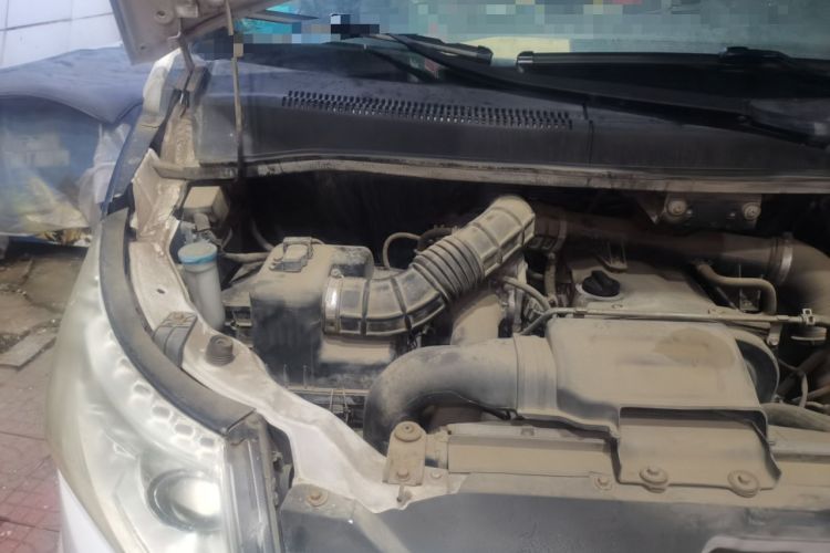 Used JAC Group Refine M5 2013 2.0T Gasoline Manual Business Edition Engine Bay Right