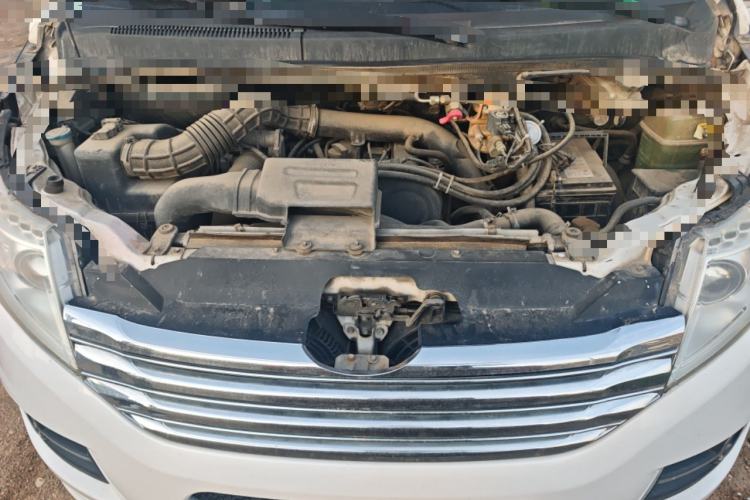 Used JAC Group Refine M5 2013 2.0T Gasoline Automatic Business Edition Engine Bay