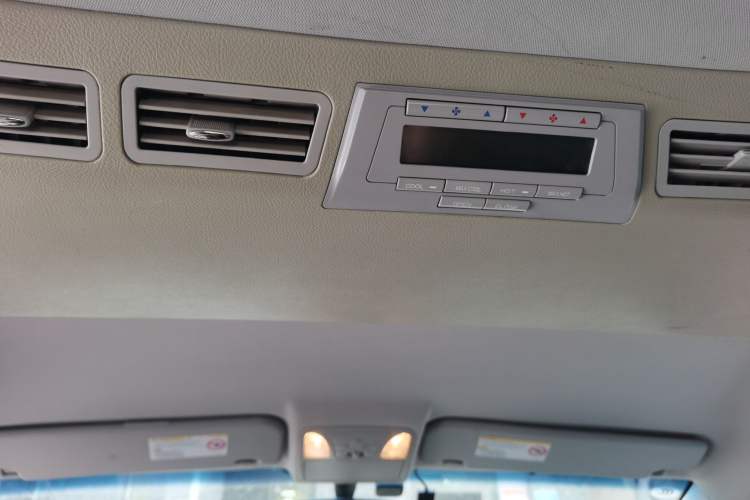Used JAC Group Refine M5 2013 2.0T Gasoline Manual Business Edition Headliner