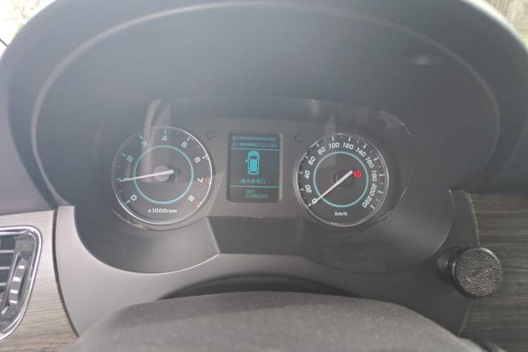 Used JAC Group Refine M5 2013 2.0T Gasoline Manual Business Edition Instrument Cluster