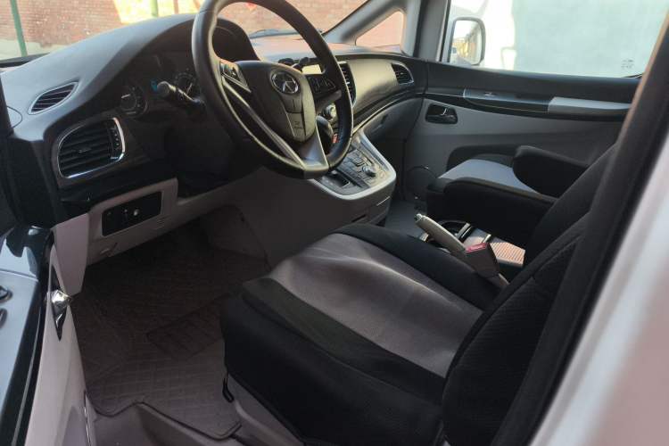 Used JAC Group Refine M5 2013 2.0T Gasoline Automatic Business Edition Left Front Seat