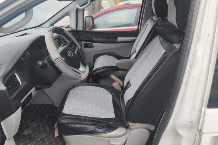Used JAC Group Refine M5 2013 2.0T Gasoline Automatic Business Edition Left Front Seat