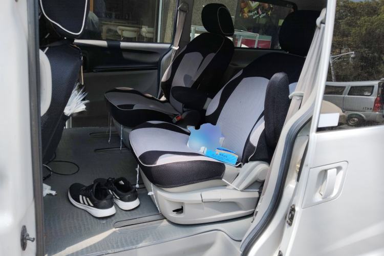 Used JAC Group Refine M5 2013 2.0T Gasoline Automatic Business Edition Left Rear Seat