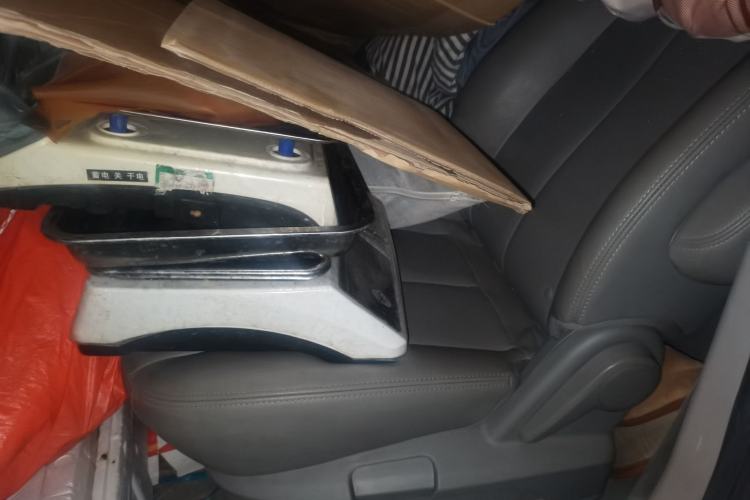 Used JAC Group Refine M5 2013 2.0T Gasoline Manual Business Edition Left Rear Seat