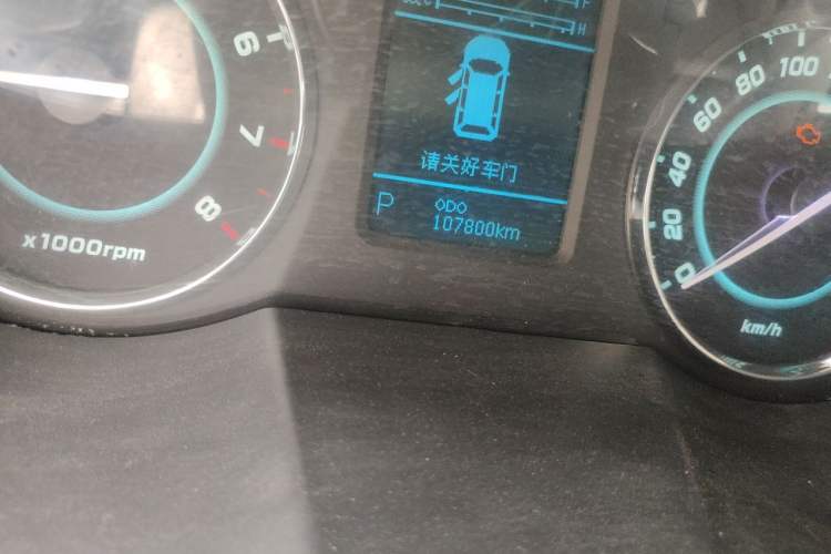 Used JAC Group Refine M5 2013 2.0T Gasoline Automatic Business Edition Odometer Close Up