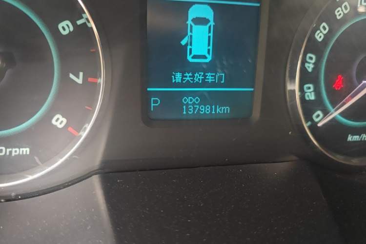 Used JAC Group Refine M5 2013 2.0T Gasoline Automatic Business Edition Odometer Close Up