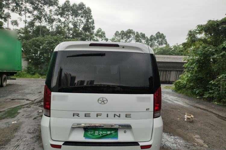 Used JAC Group Refine M5 2013 2.0T Gasoline Automatic Business Edition Rear