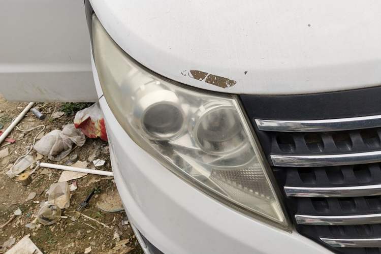 Used JAC Group Refine M5 2013 2.0T Gasoline Automatic Business Edition Right Front Headlight