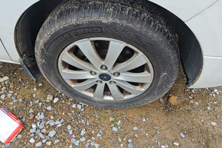 Used JAC Group Refine M5 2013 2.0T Gasoline Automatic Business Edition Right Front Wheel Hub