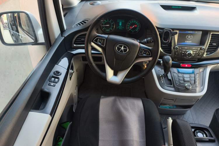 Used JAC Group Refine M5 2013 2.0T Gasoline Automatic Business Edition Steering Wheel