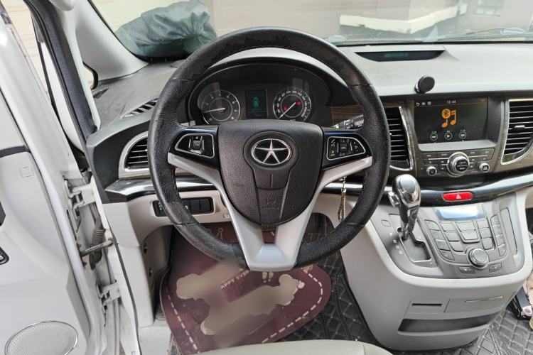 Used JAC Group Refine M5 2013 2.0T Gasoline Automatic Business Edition Steering Wheel
