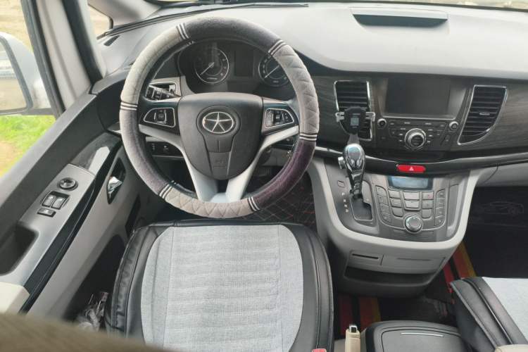 Used JAC Group Refine M5 2013 2.0T Gasoline Automatic Business Edition Steering Wheel