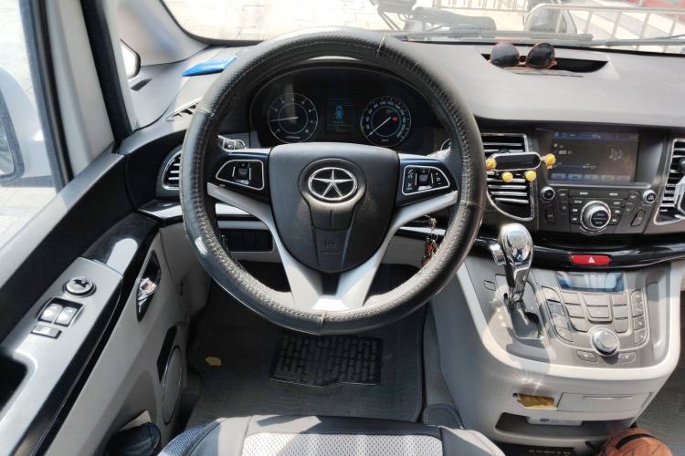 Used JAC Group Refine M5 2013 2.0T Gasoline Automatic Business Edition Steering Wheel