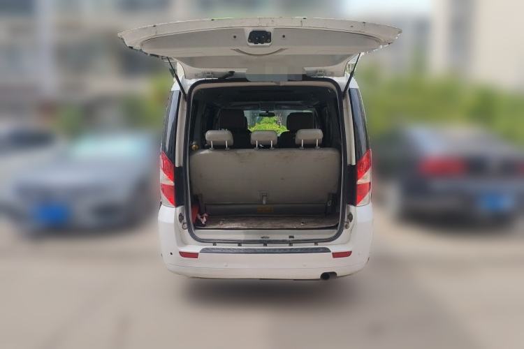 Used JAC Group Refine M5 2013 2.0T Gasoline Automatic Business Edition Trunk