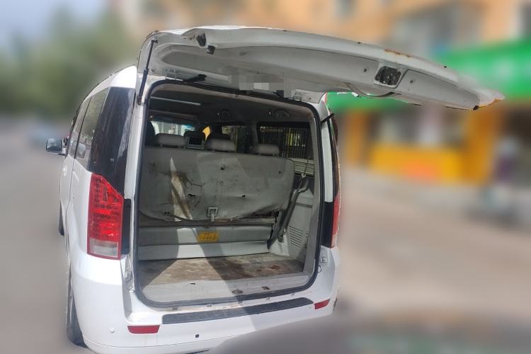 Used JAC Group Refine M5 2013 2.0T Gasoline Automatic Business Edition Trunk