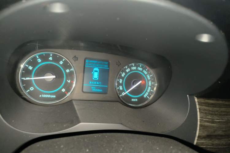 Used JAC Group Refine M5 2014 Colorway 2.0T Gasoline Manual Business Edition Instrument Cluster
