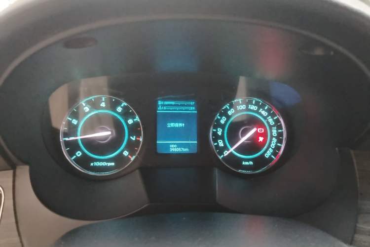 Used JAC Group Refine M5 2014 Colorway 2.0T Gasoline Manual Business Edition Instrument Cluster