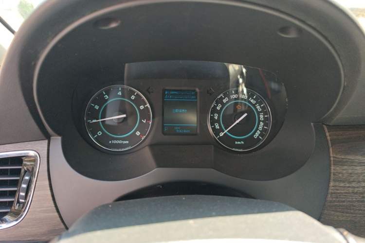 Used JAC Group Refine M5 2014 Colorway 2.0T Gasoline Automatic Business Edition Instrument Cluster