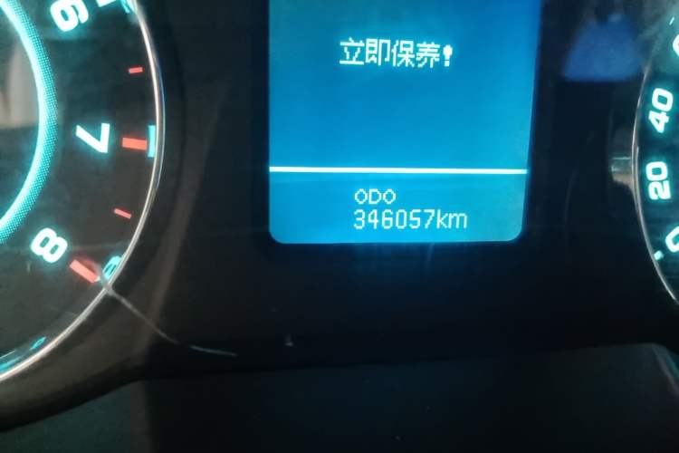 Used JAC Group Refine M5 2014 Colorway 2.0T Gasoline Manual Business Edition Odometer Close Up