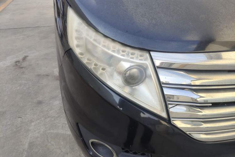 Used JAC Group Refine M5 2014 Colorway 2.0T Gasoline Automatic Business Edition Right Front Headlight