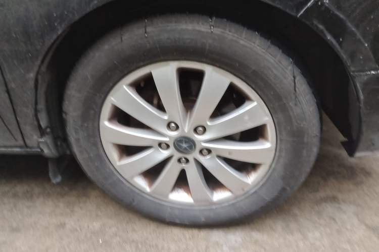 Used JAC Group Refine M5 2014 Colorway 2.0T Gasoline Manual Business Edition Right Front Wheel Hub