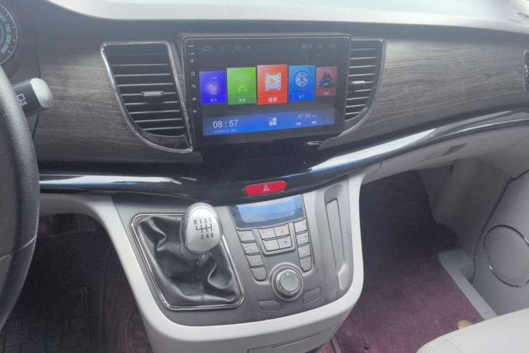 Used JAC Group Refine M5 2014 Colorway 2.0T Gasoline Manual Business Edition Audio And AC Panel