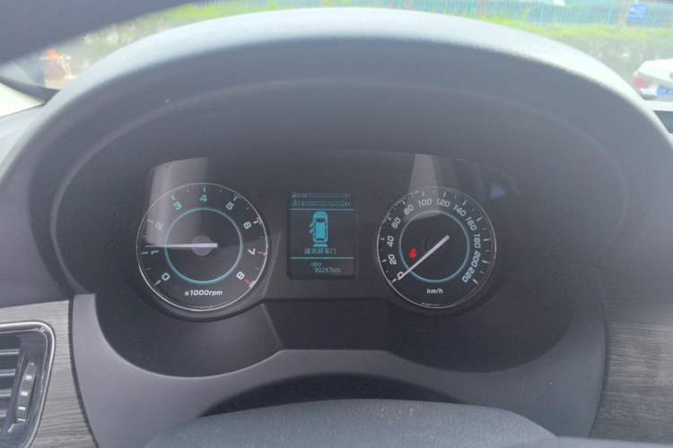 Used JAC Group Refine M5 2014 Colorway 2.0T Gasoline Manual Business Edition Instrument Cluster