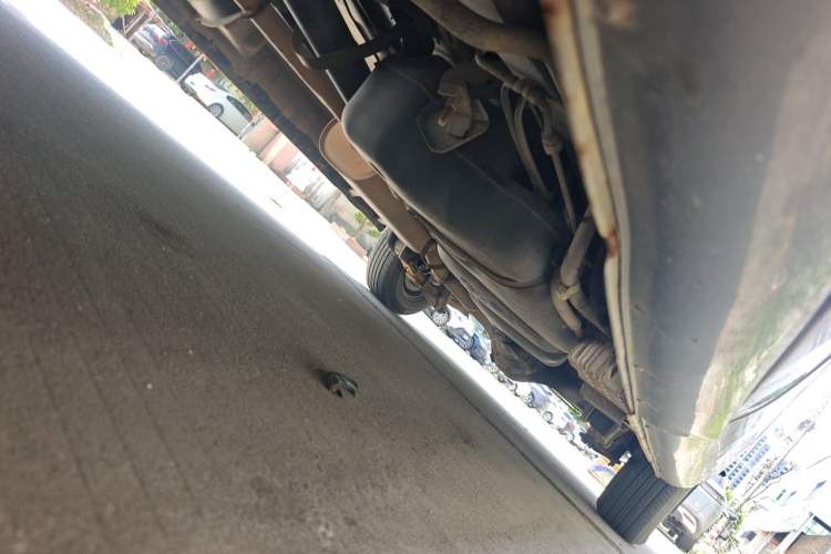 Used JAC Group Refine M5  Chassis Front Left