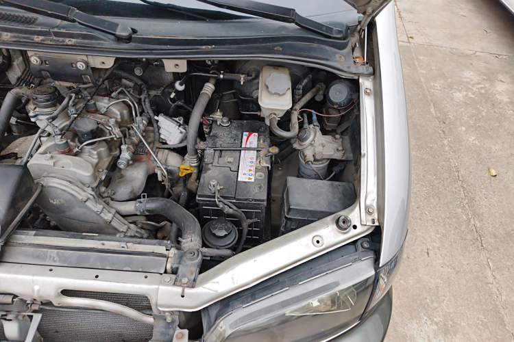 Used JAC Group Refine M5 2014 1.9T Diesel Manual Business Edition Engine Bay Left