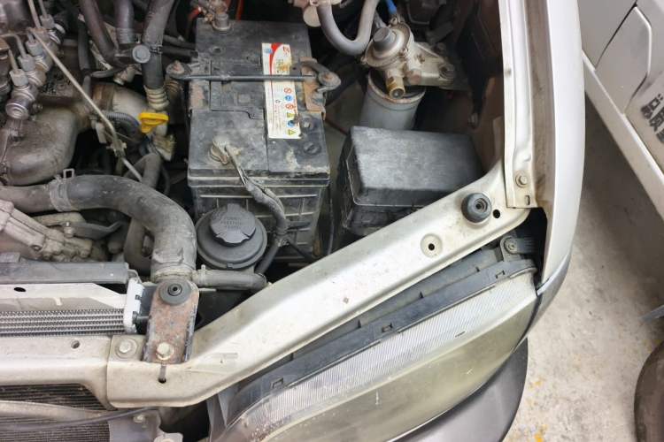 Used JAC Group Refine M5  Engine Bay Left