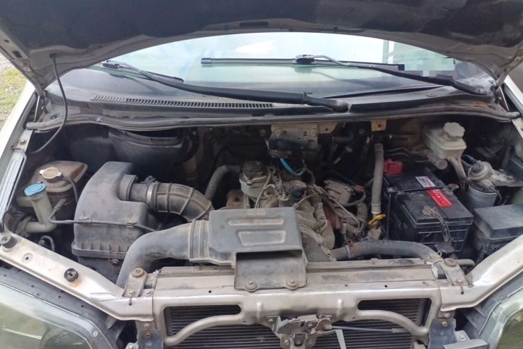 Used JAC Group Refine M5 2014 1.9T Diesel Manual Business Edition Engine Bay