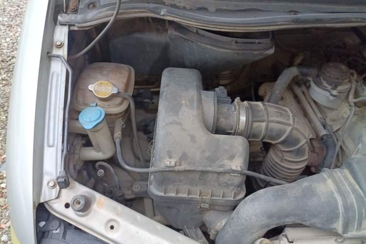 Used JAC Group Refine M5 2014 1.9T Diesel Manual Business Edition Engine Bay Right